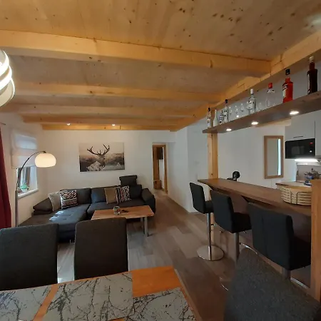 Hochalmbahnen 1-09 We1, Maislaufeldweg 1i Eg * ראוריס